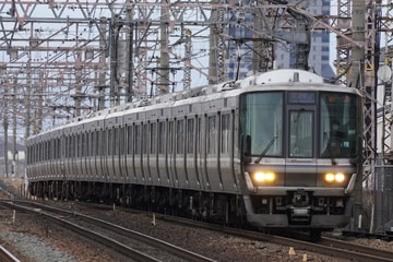 by高　速　進　行