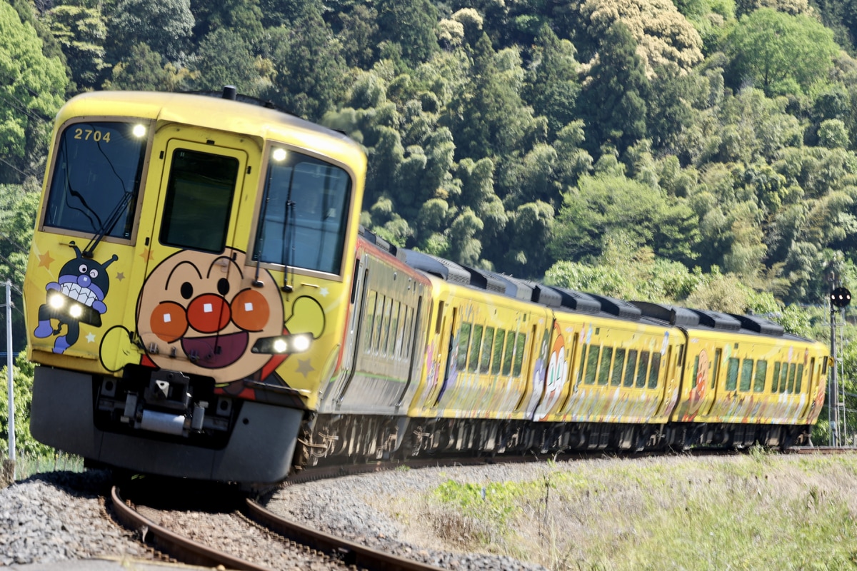 JR四国 高知運転所 2700系 2704