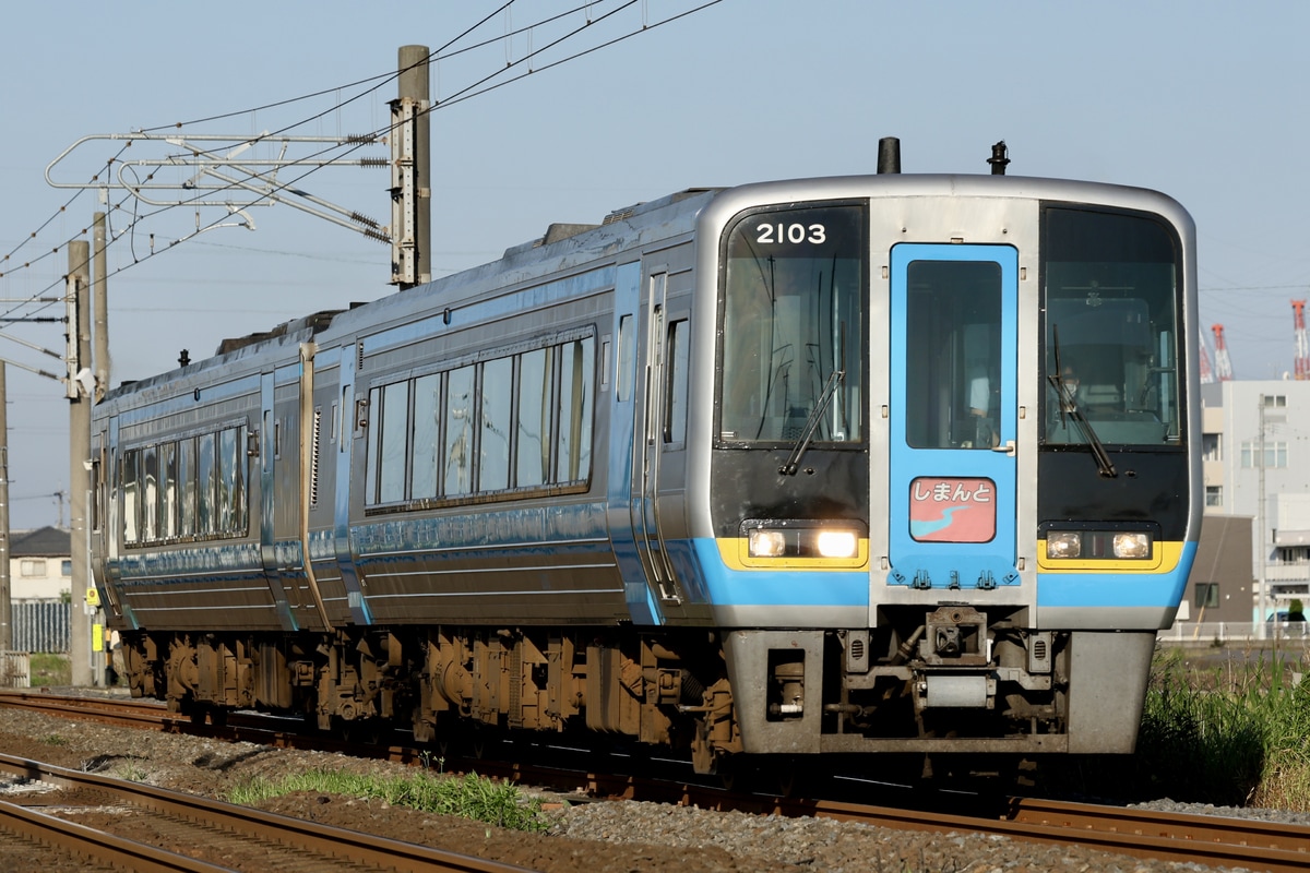 JR四国 高知運転所 2000系 2103