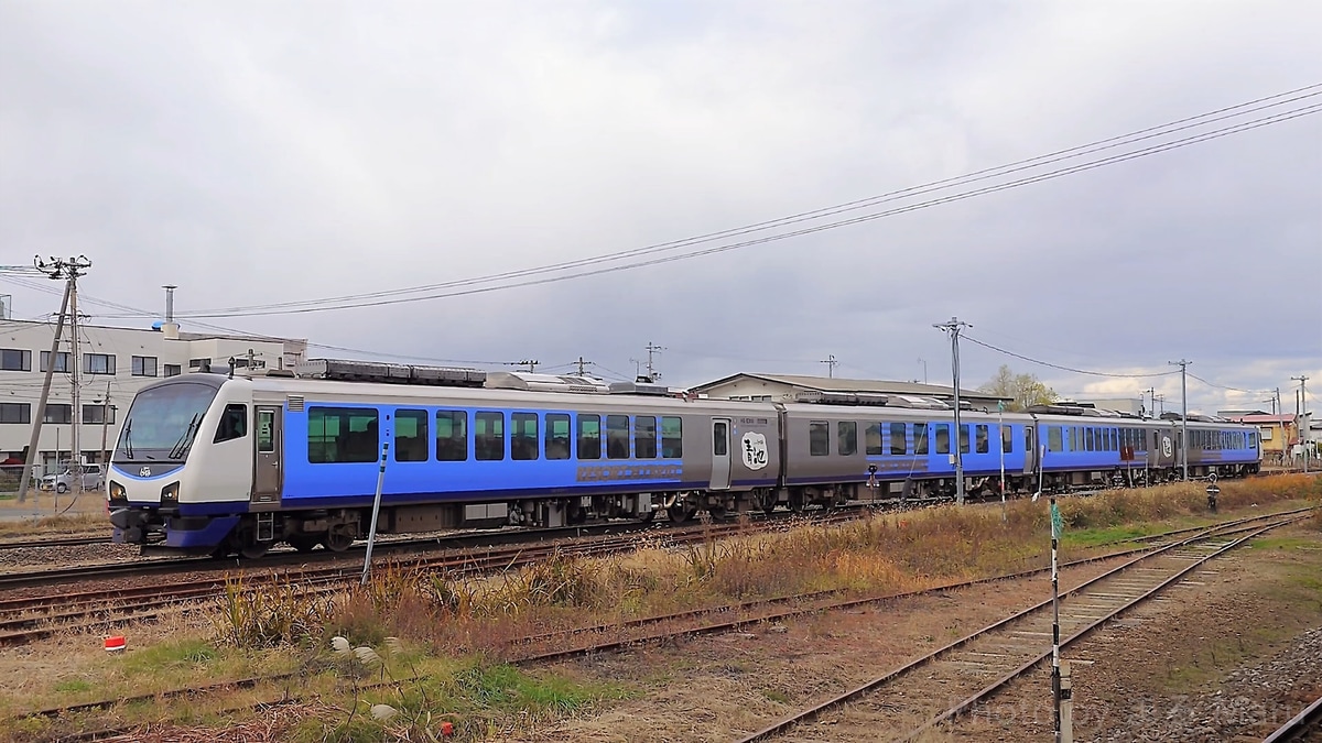 JR東日本 秋田総合車両センター南秋田センター HB-E300系 青池編成