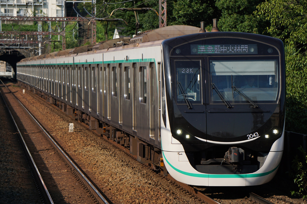 東急電鉄 長津田検車区 2020系 2143F