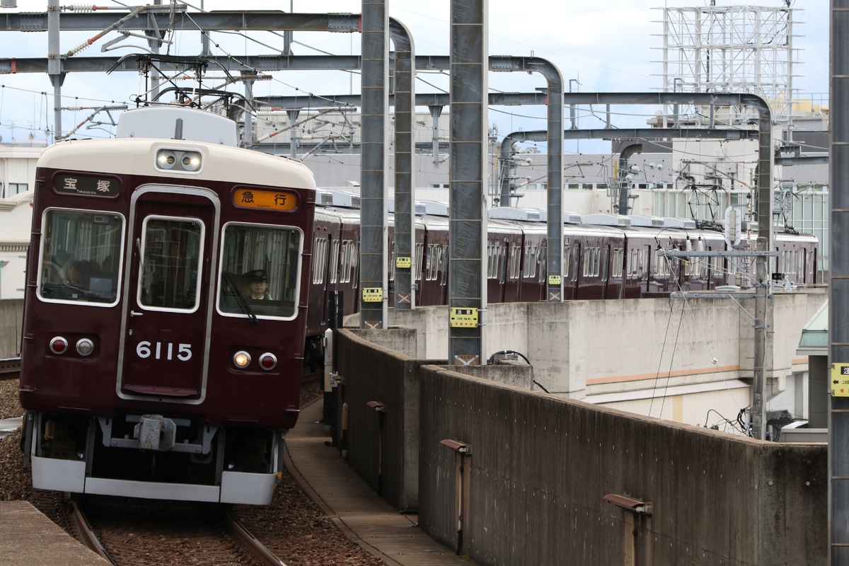 阪急電鉄 平井車庫 6000系 6015F