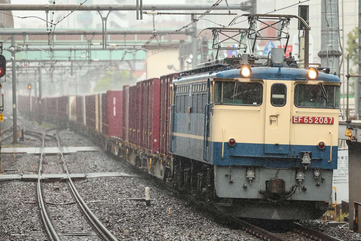 JR貨物  EF65 2087