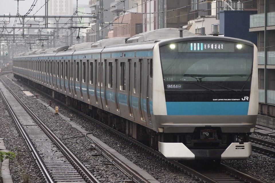JR東E233系サイ178編成<br class="br-sp" />(ウラ178編成)の写真