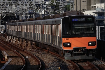 東武鉄道50050系51065Fを二子新地駅で撮影した画像