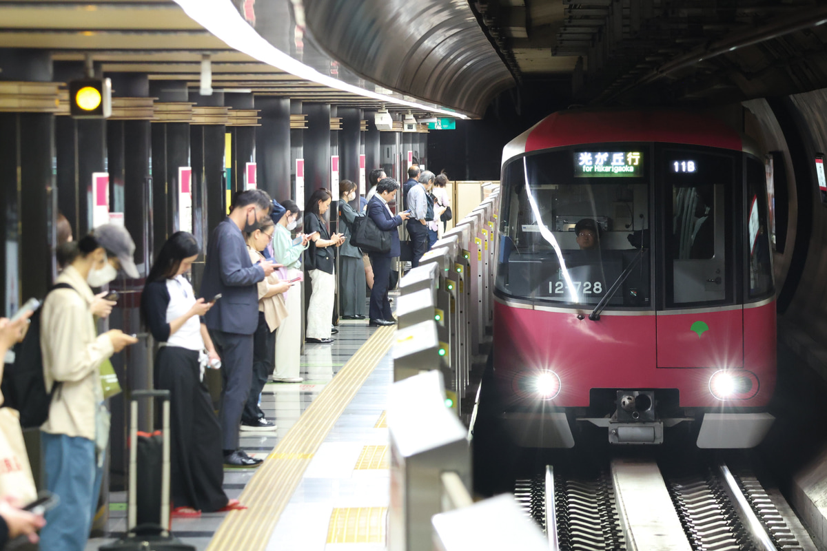 東京都交通局  12-600形 12-721F