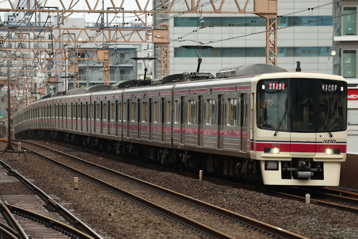 京王電鉄  8000系 8712F