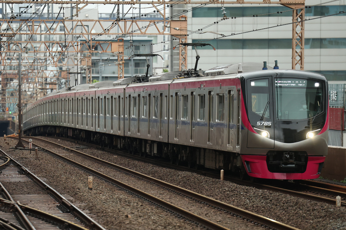 京王電鉄  5000系 5735F
