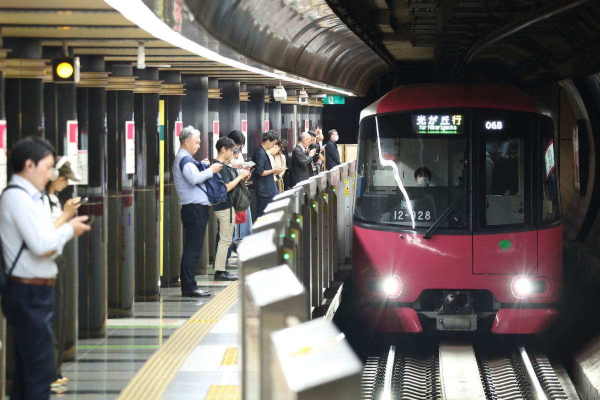 東京都交通局  12-600形 12-921F