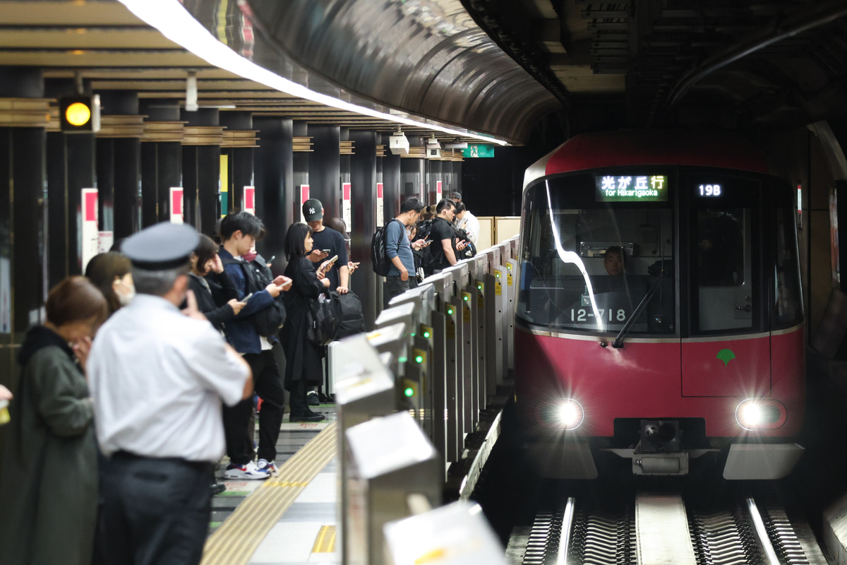 東京都交通局  12-600形 12-711F