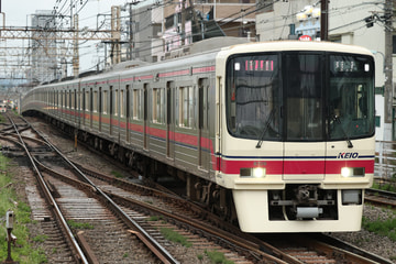 京王電鉄8000系8709Fを不明で撮影した画像