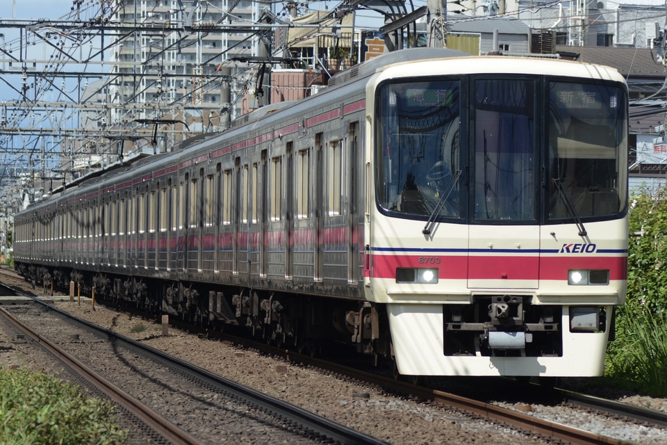 京王8000系8703F<br class="br-sp" />(8703編成)の写真