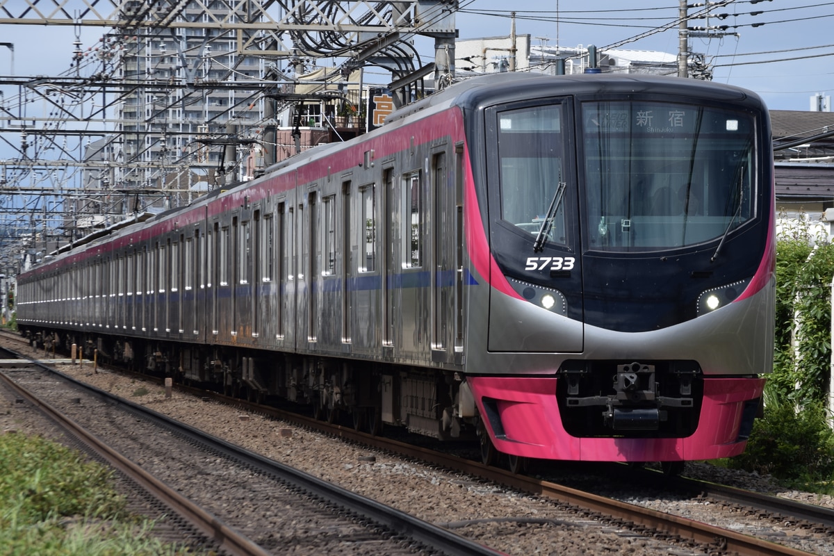京王電鉄 若葉台検車区 5000系 5733F