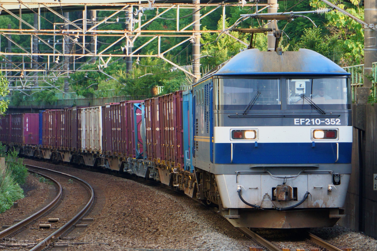 JR貨物 吹田機関区 EF210 352