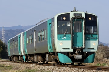 JR四国1500形1558を阿波川島～西麻植間で撮影した画像