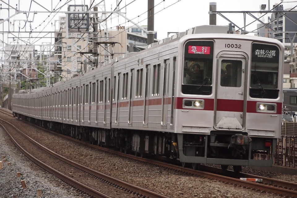 東武10030型11032F<br class="br-sp" />(11032編成)の写真