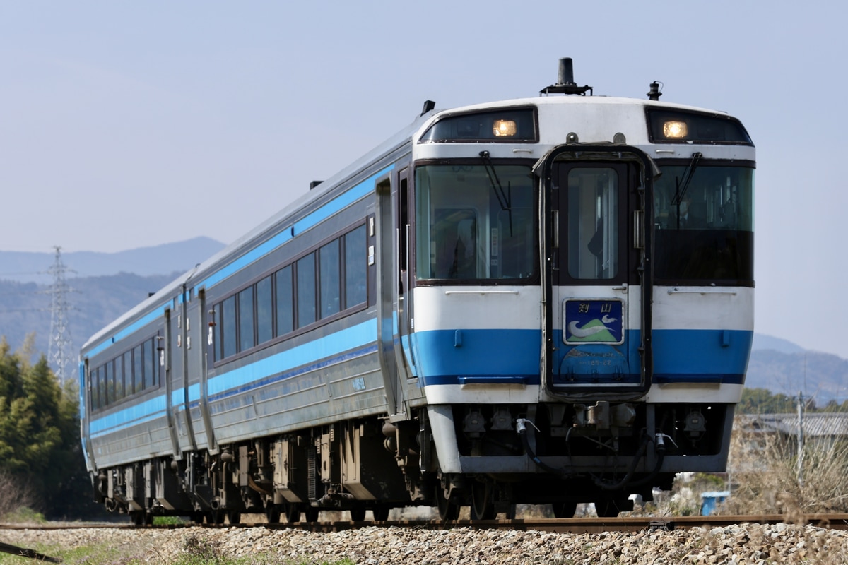 JR四国 高松運転所 キハ185系 22