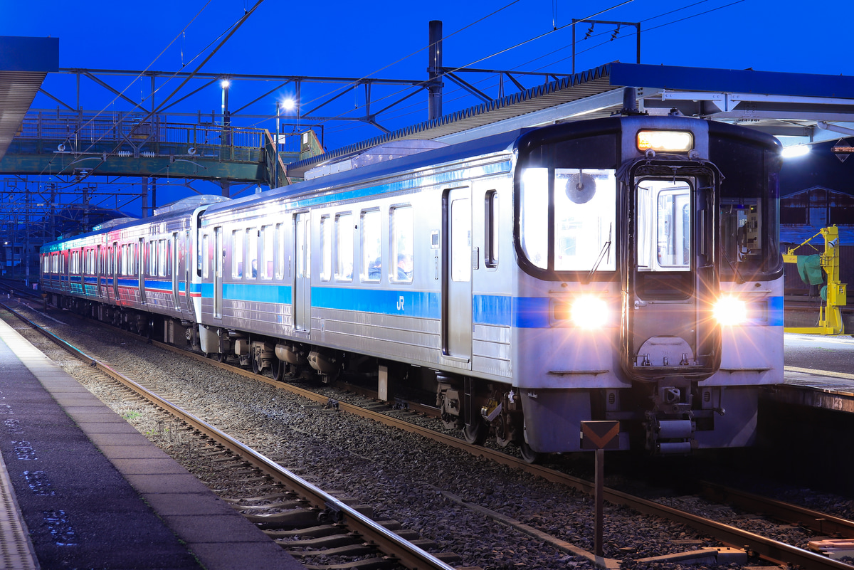 JR四国 高松運転所 7000系 7111+6102+6202+6002