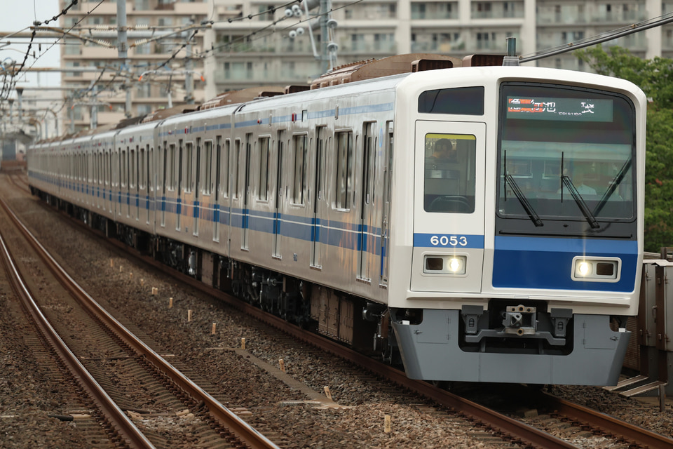 西武6000系6153F<br class="br-sp" />(6153編成)の写真