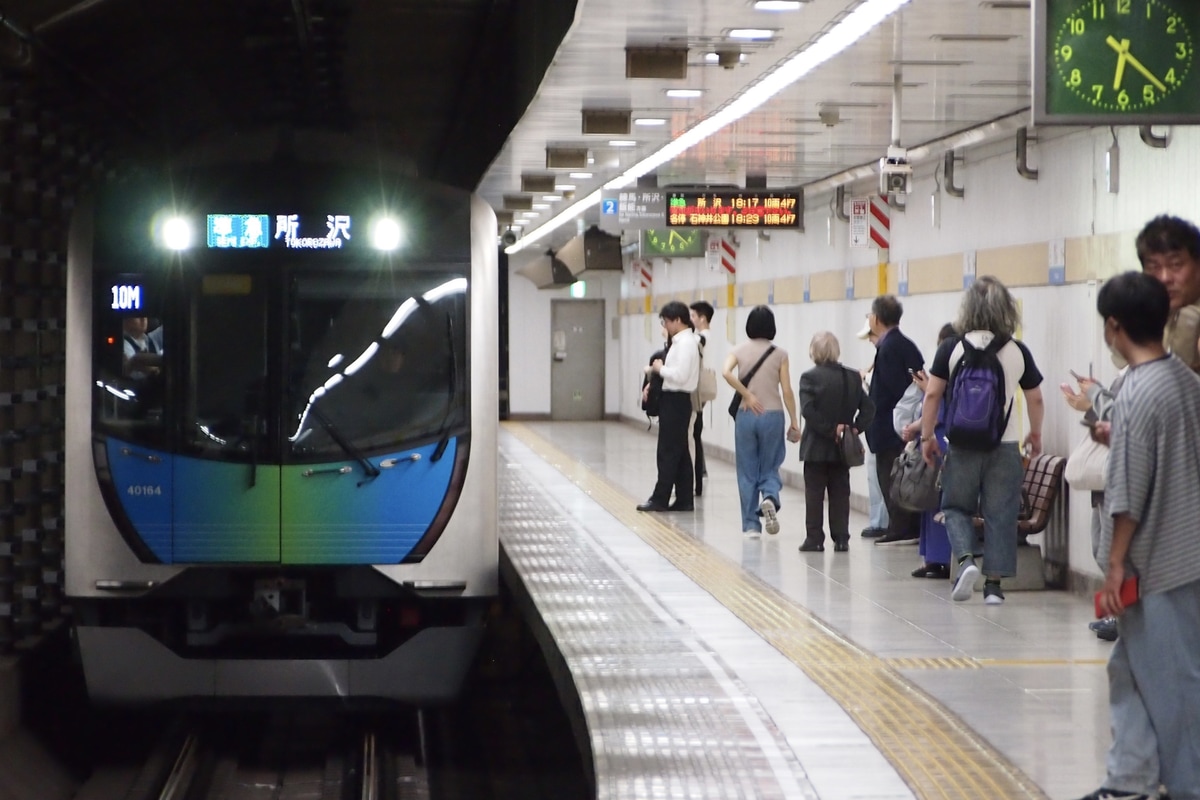 西武鉄道 池袋線車両所小手指車両基地 40000系 40164F