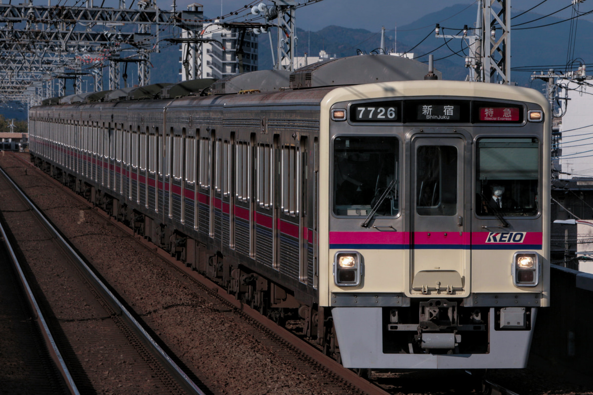京王電鉄  7000系 7726F