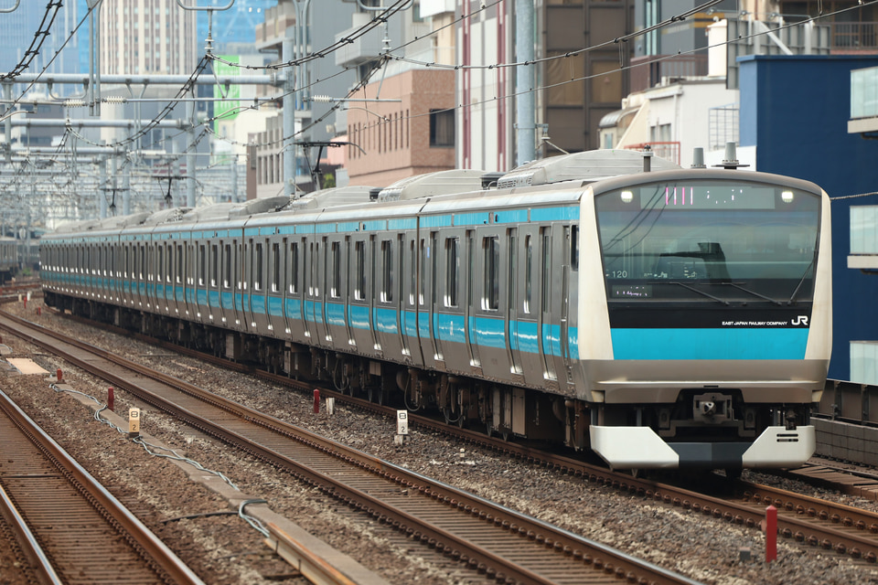 JR東E233系サイ120編成<br class="br-sp" />(ウラ120編成)の写真