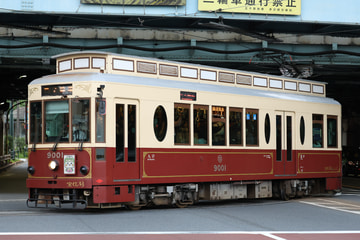東京都交通局9000形9001を飛鳥山～王子駅前間で撮影した画像