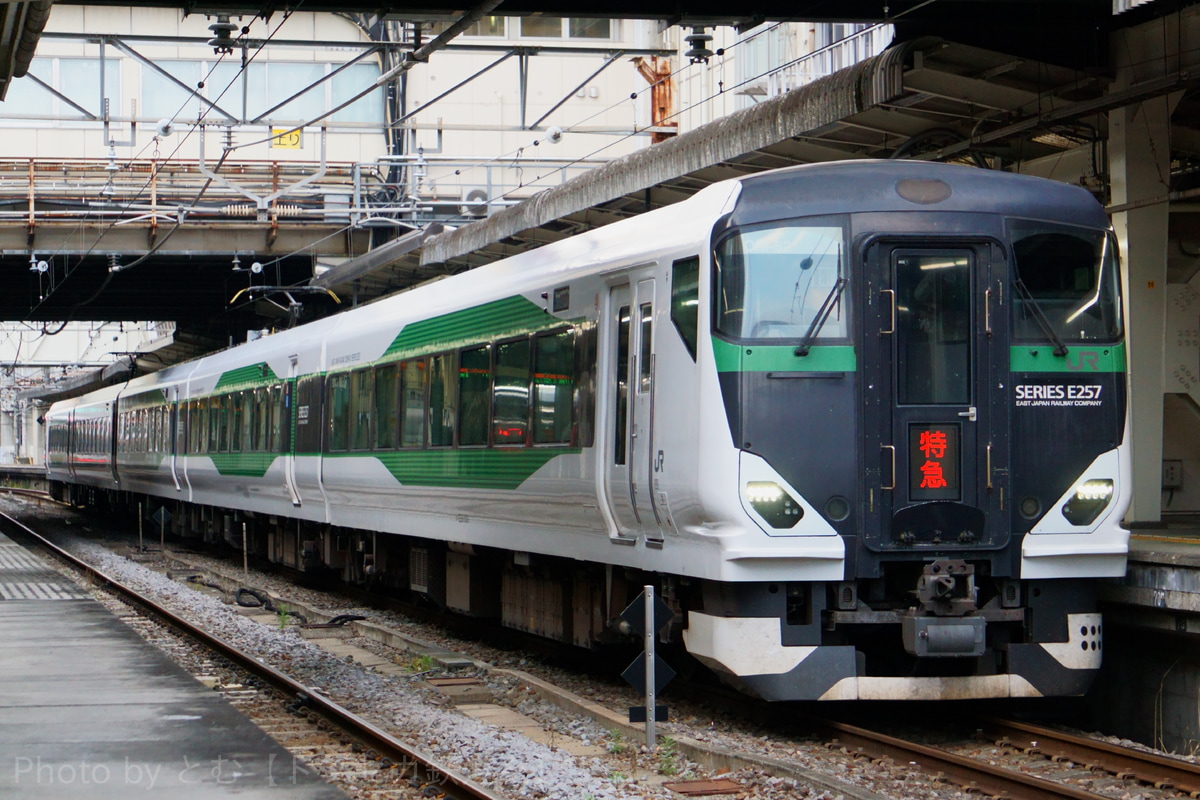 JR東日本 大宮総合車両センター本区 E257系 オオOM-52編成