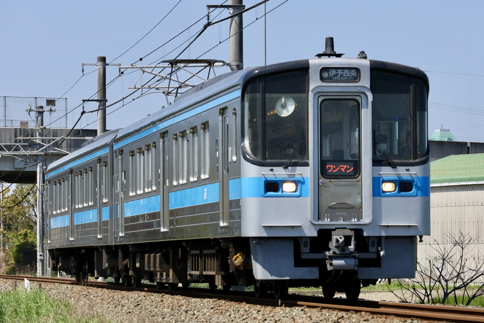 JR四7000系7002の写真