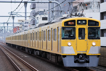 西武鉄道2000系2459Fを中村橋駅で撮影した画像
