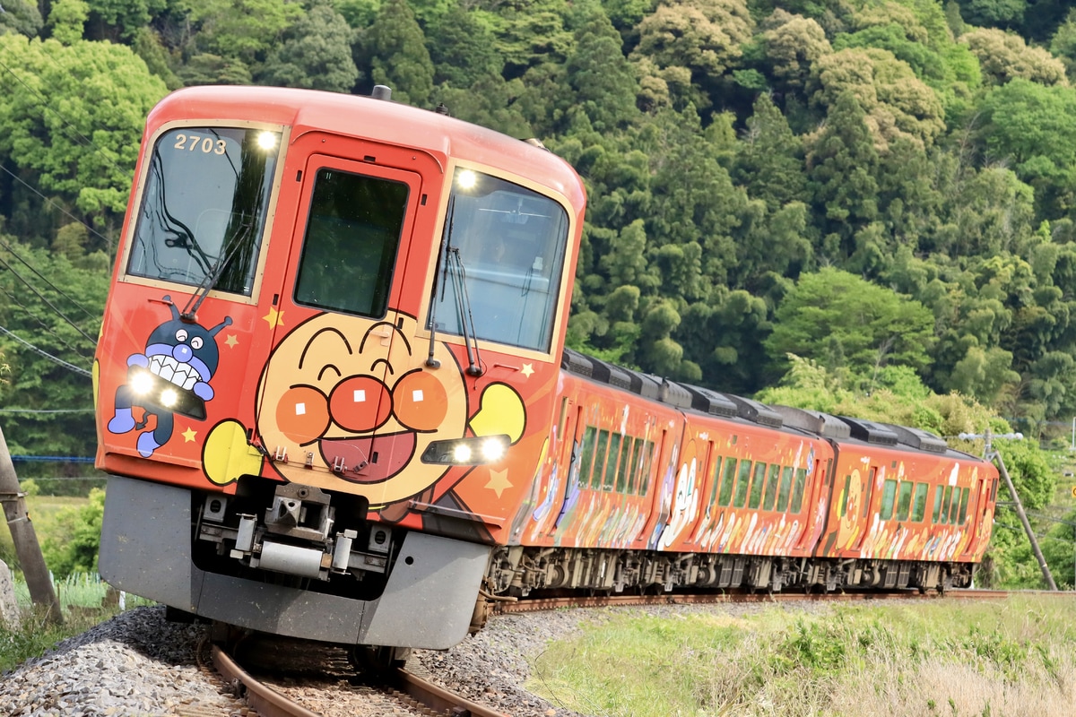 JR四国 高知運転所 2700系 2703