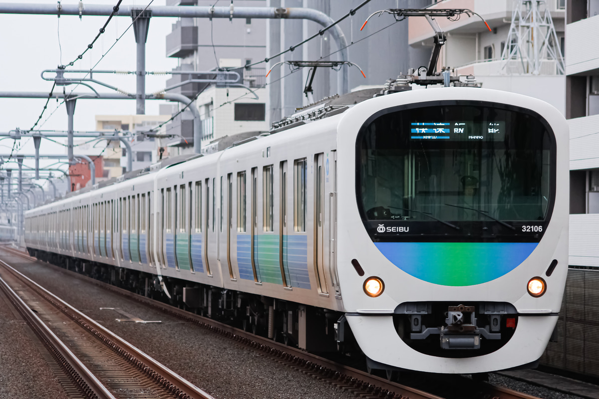 西武鉄道  30000系 32106F