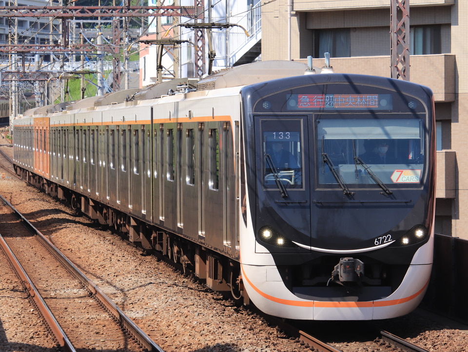 東急6020系6122F<br class="br-sp" />(6122編成)の写真