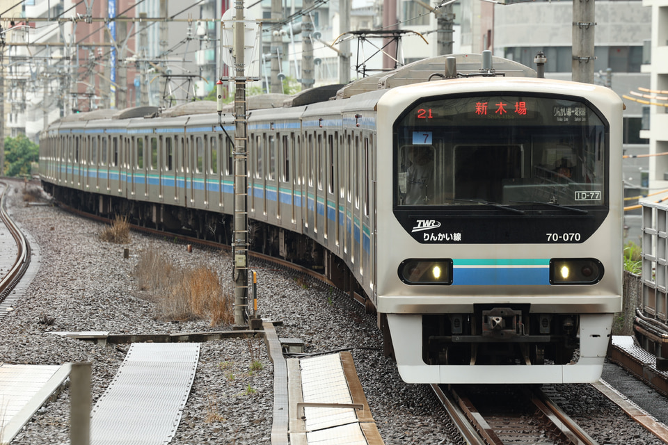 東臨70-000形Z7編成<br class="br-sp" />(70-071F)(東臨7)の写真