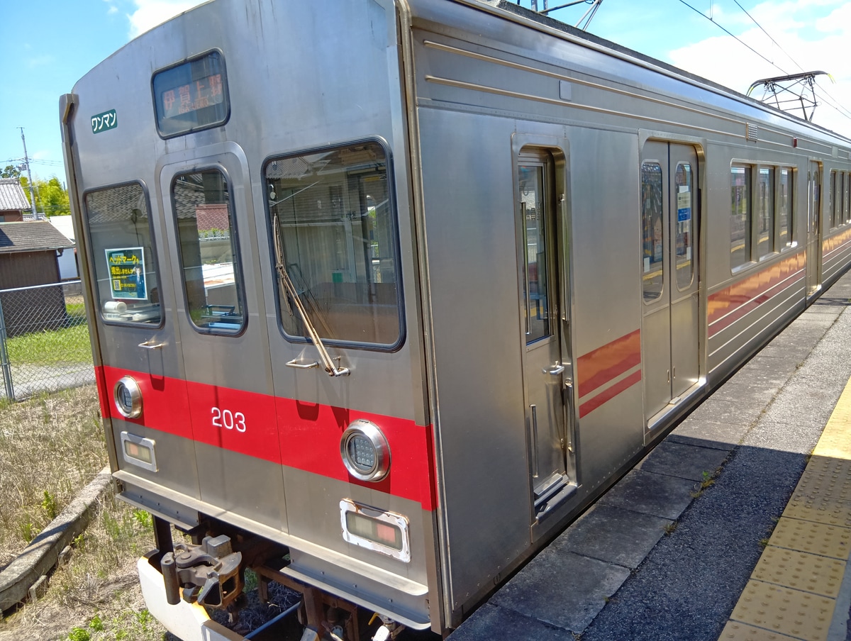伊賀鉄道 上野市車庫 200系 SE53