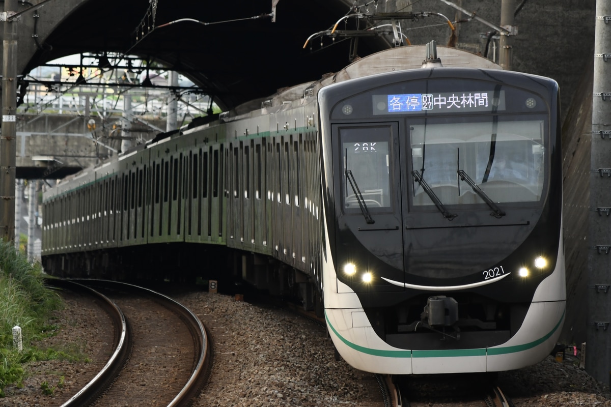 東急電鉄 長津田検車区 東急2020系 2121F