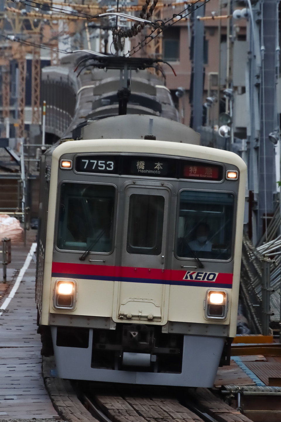 京王7000系7703F<br class="br-sp" />(7703編成)の写真