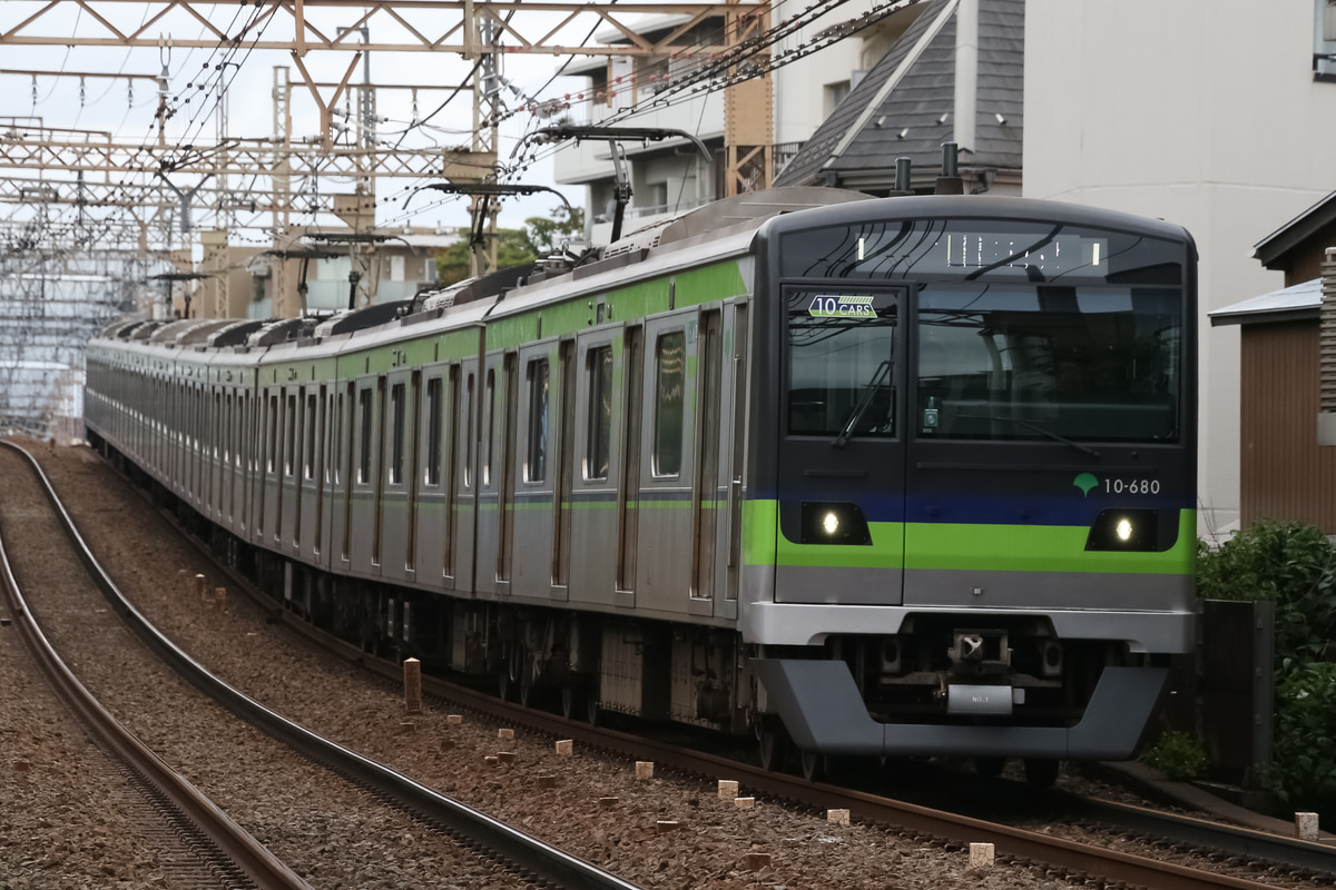 東京都交通局 大島車両検修場 10-300形 10-680f