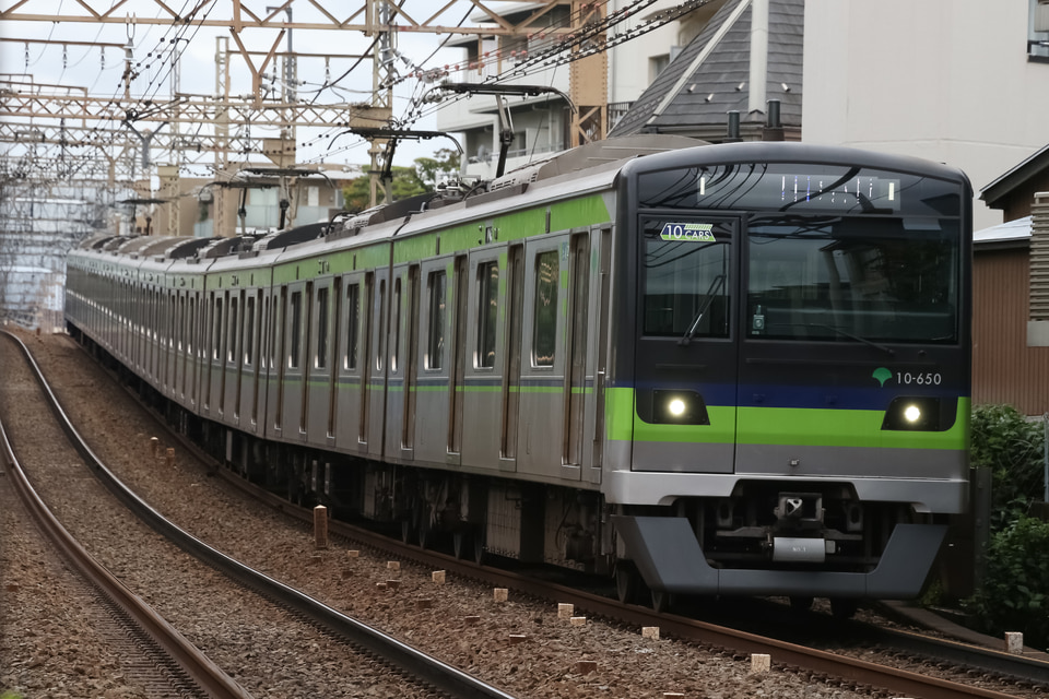 都営10-300形10-650編成<br class="br-sp" />(10-650F)の写真