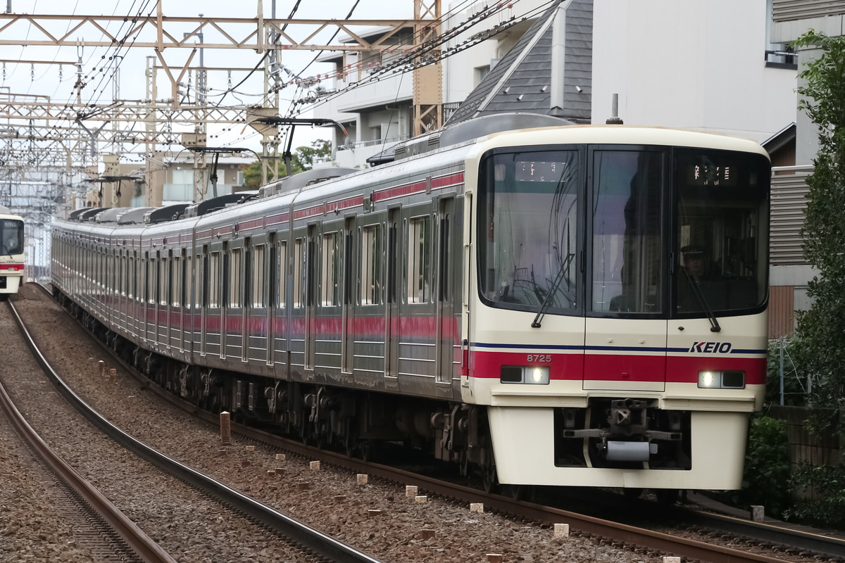 京王電鉄 若葉台検車区 8000系 8725f