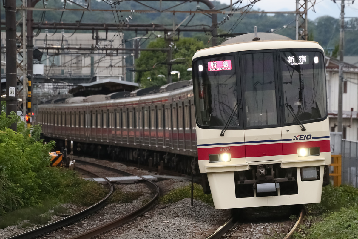 京王電鉄 若葉台検車区 8000系 8702f