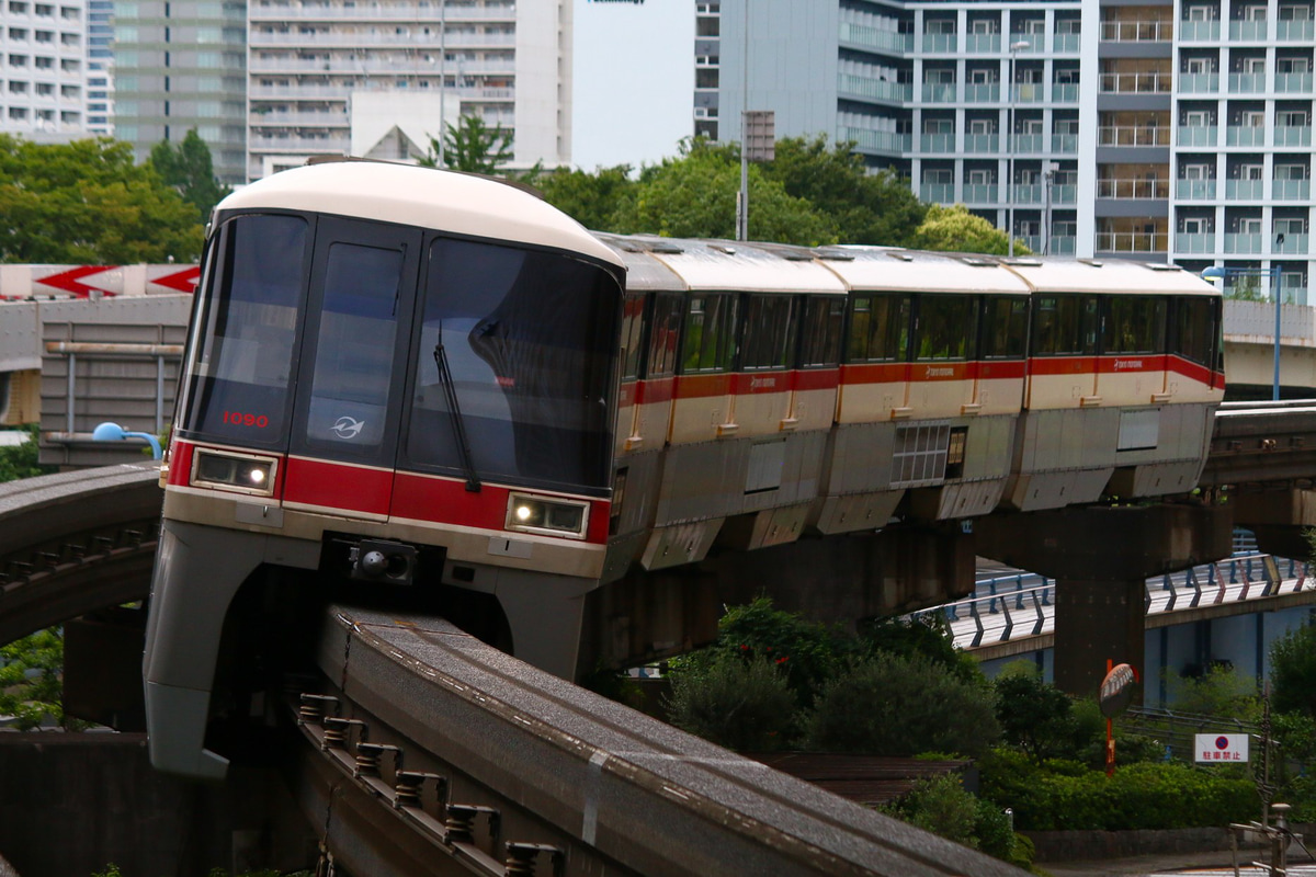 東京モノレール 昭和島車両区 1000系 1085F