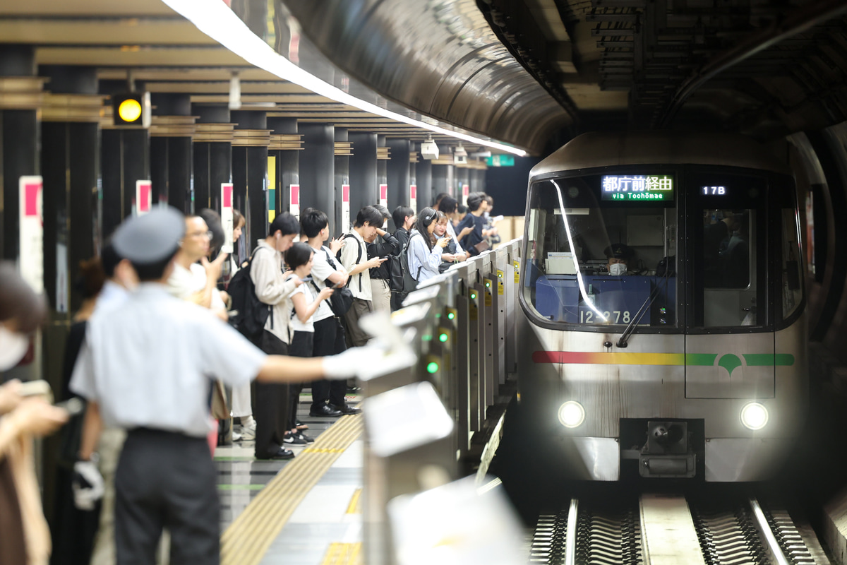 東京都交通局  12-000形 12-271F