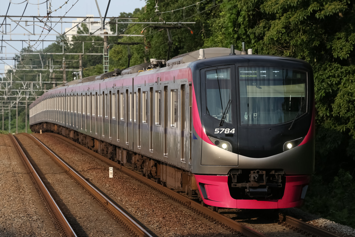 京王電鉄 若葉台検車区 5000系 5734f