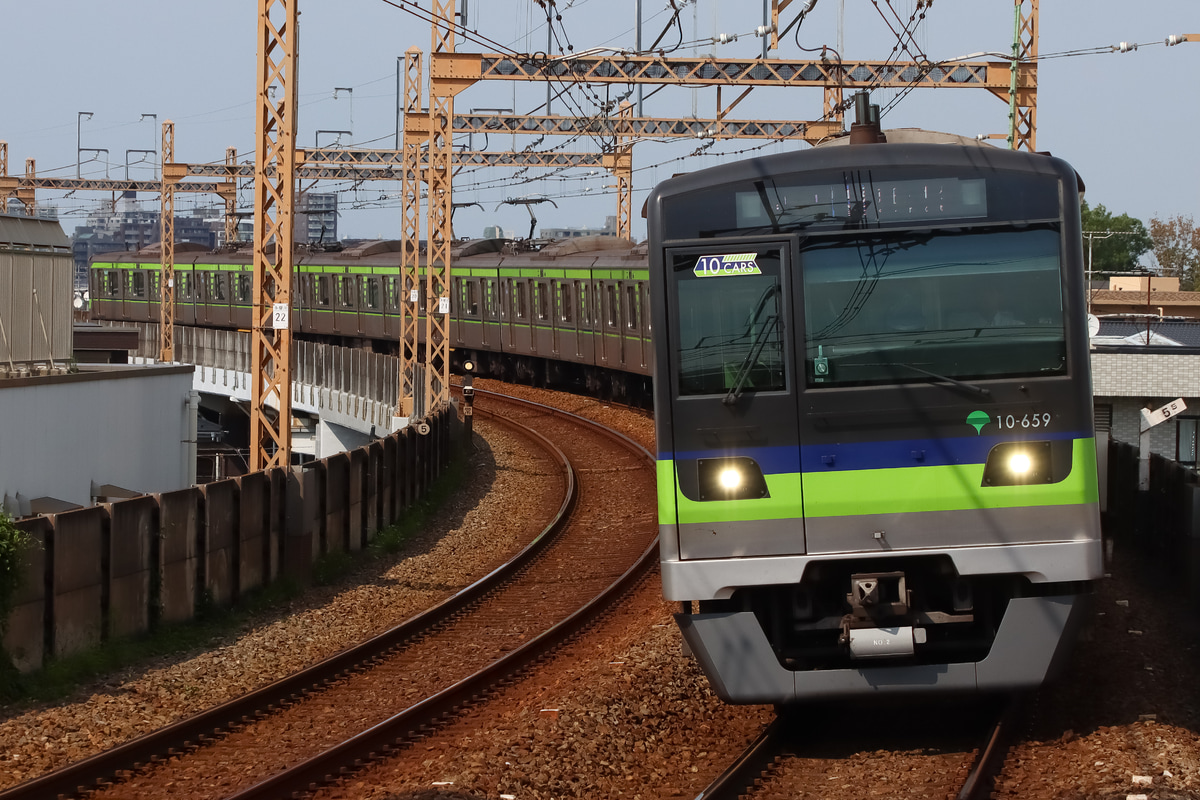 東京都交通局 大島車両検修場 10-300形 10-650f