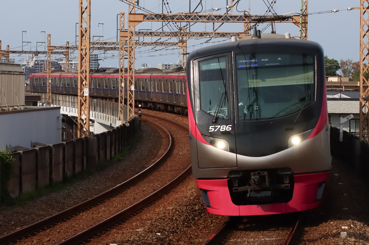 京王電鉄 若葉台検車区 5000系 5736f