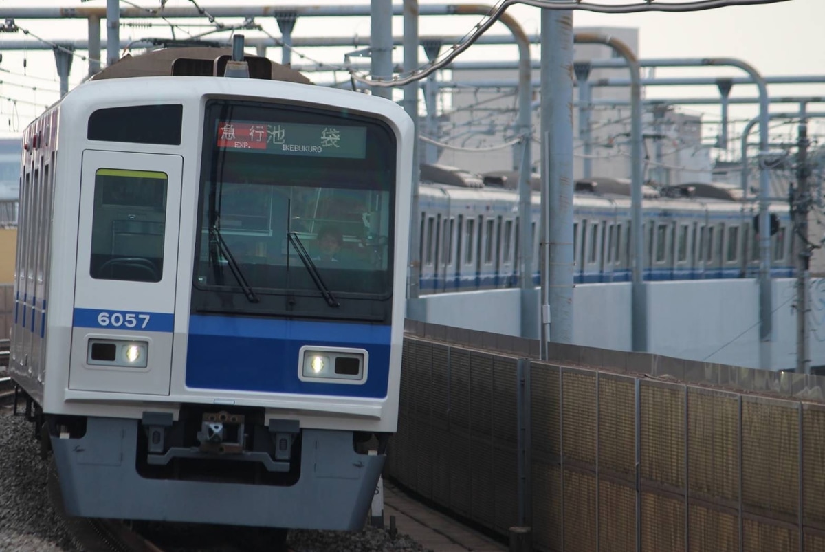 西武鉄道 小手指車両基地 6050系 6157F