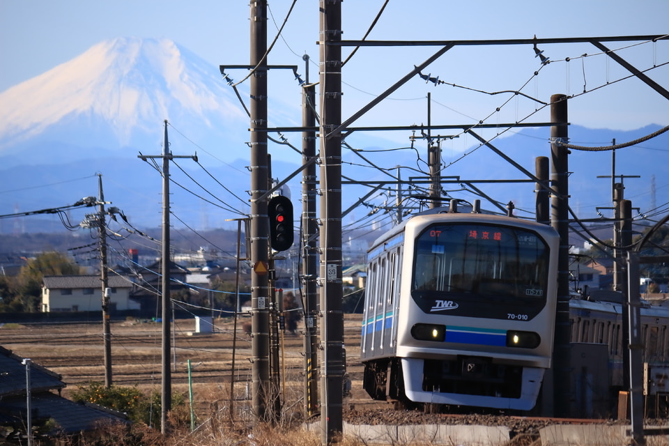東臨70-000形Z1編成<br class="br-sp" />(70-011F)(東臨1)の写真