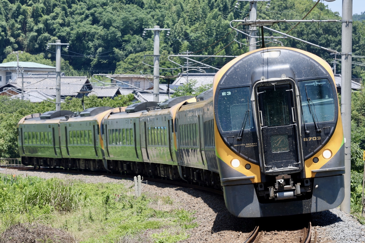 JR四国 松山運転所 8600系 E3編成