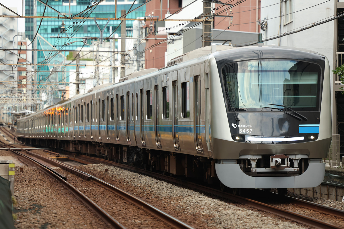 小田急電鉄  5000形 5057×10